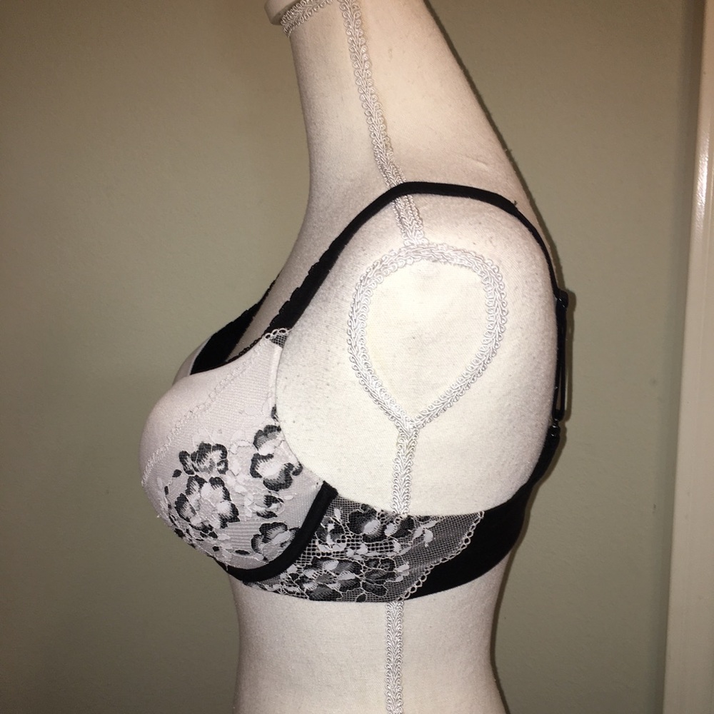 Victoria’s Secret Body By Victoria Perfect Shape Bra - Picture 5 of 10